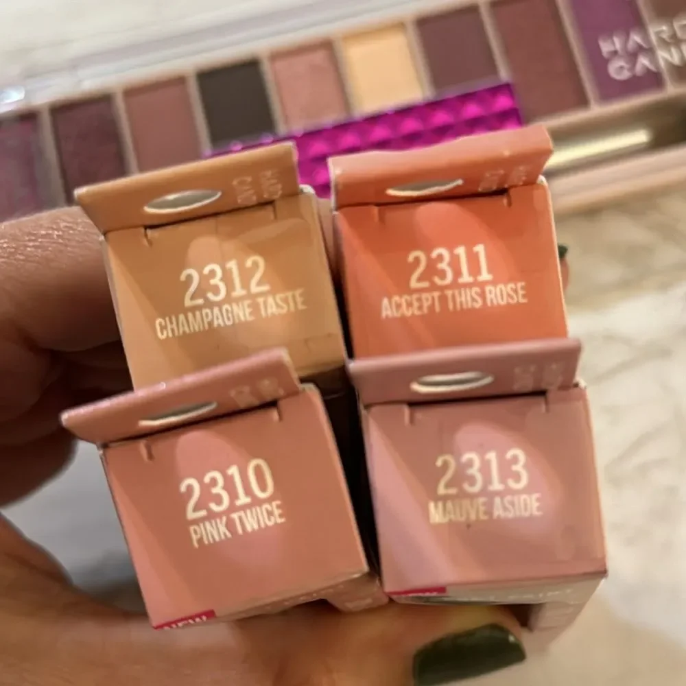 Hard candy eyeshadow palette berry delish and velvet paint pigments bundle
